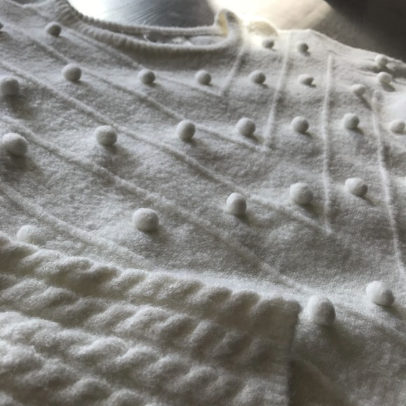 Line & Dot Anthropologie Leah Pom Pom Poofy Sleeve Sweater Cable Knit accent Med - Picture 5 of 8